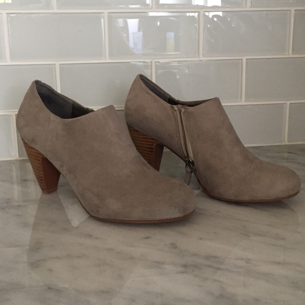Gray suede low cut bootie